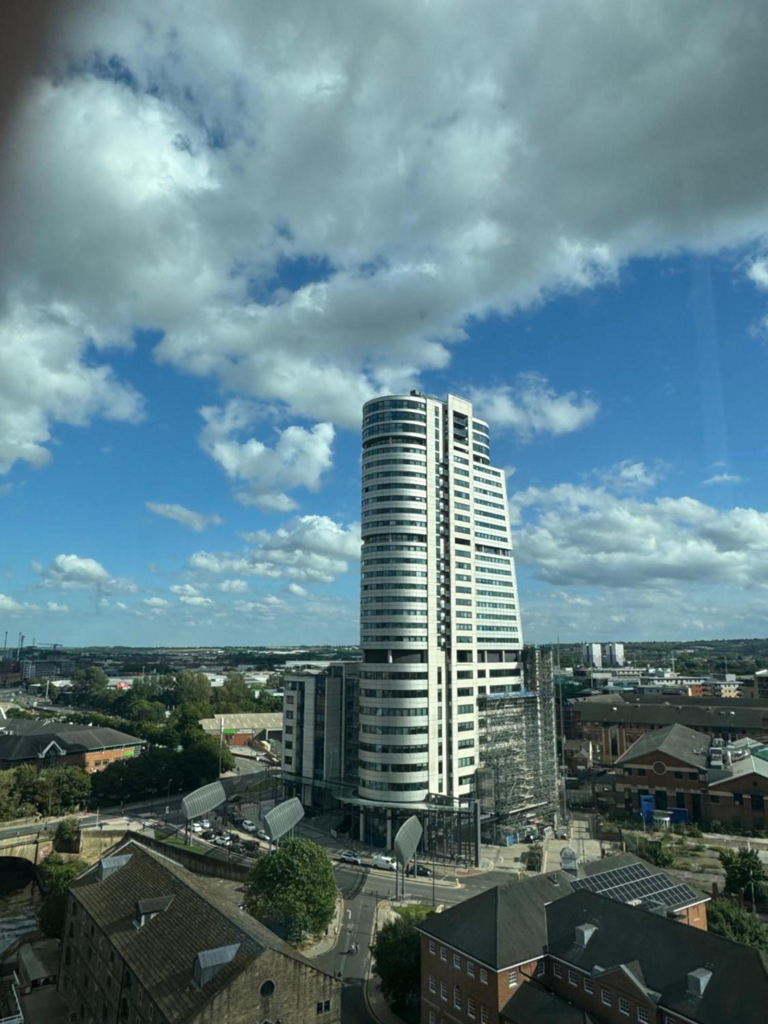 Harvey Nic'S & Designer Quarter 74 Ch Apartamento Leeds  Exterior foto